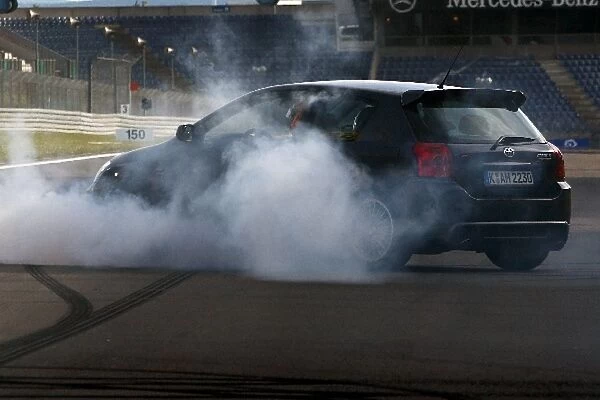 Formula One World Championship: Burnouts during the taxi rides