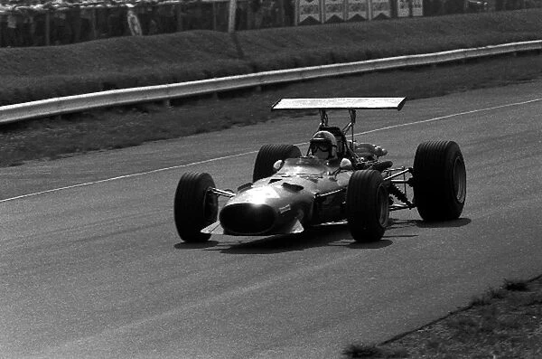 Formula One World Championship: Chris Amon Ferrari 312 retired on lap 72 with transmission failure.├è