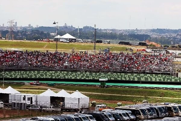 Formula One World Championship: Circuit and grandstand