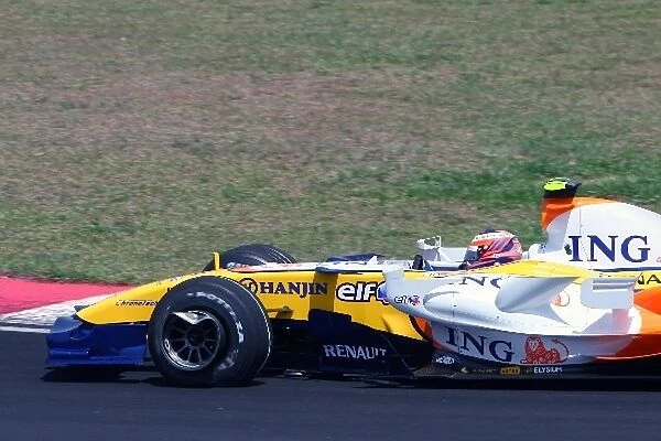 Formula One World Championship: Damage for Heikki Kovalainen Renault R27 on lap 1