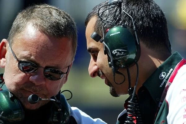 Formula One World Championship: Dave Stubbs Jaguar Team Manager talks with Ben Agathangelou Jaguar Head of Aerodynamics