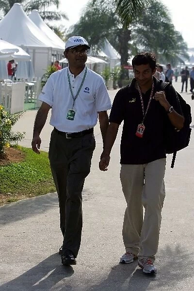 Formula One World Championship: Dr V Sumantran Executive Director of TATA Motors guest with Narain Karthikeyan Jordan