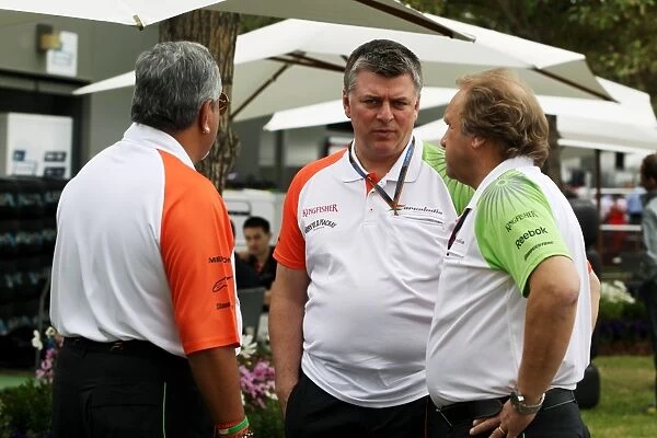 Formula One World Championship: Dr. Vijay Mallya Force India F1 Team Owner, Otmar Szafnauer Force India F1 Chief Operating Officer and Robert