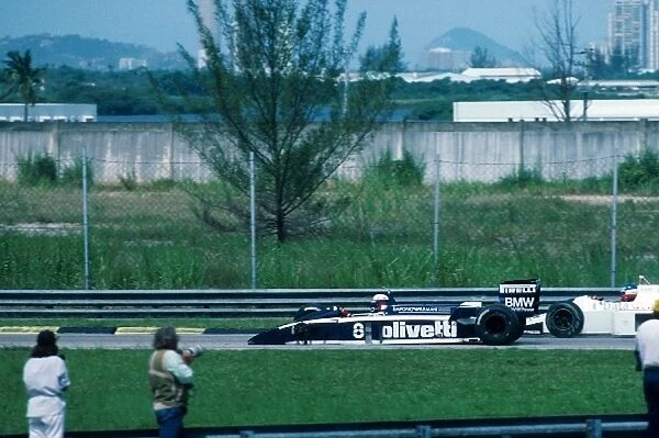 Formula One World Championship: Elio De Angelis Brabham BMW BT55 loses his front left wheel