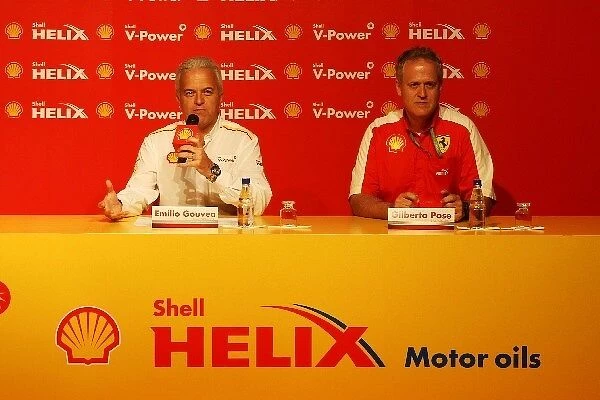 Formula One World Championship: Emilio Gouvea and Gilberto Pose at the Shell Press Conference