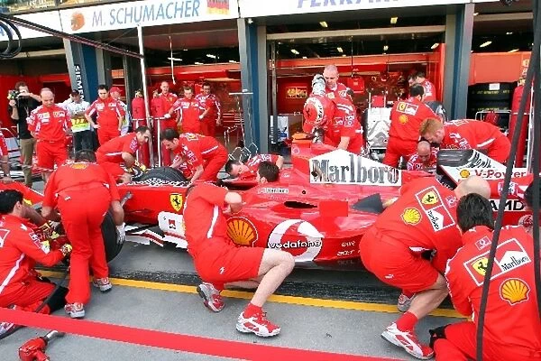Formula One World Championship: Ferrari pitstop practice