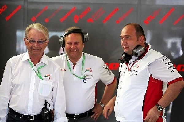Formula One World Championship: Fred Mulder, Robert Fearnley and Colin Kolles Force India F1 Team Principal