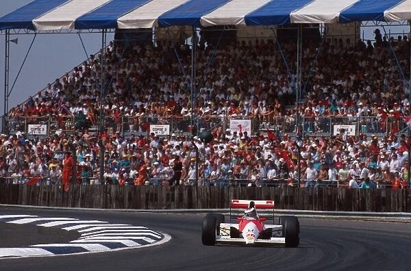 Formula One World Championship: Gerhard Berger, McLaren MP4-5B, retired but classified 14th