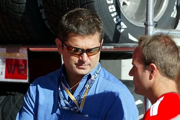 Formula One World Championship: Gil de Ferran talks with Rubens Barrichello Ferrari