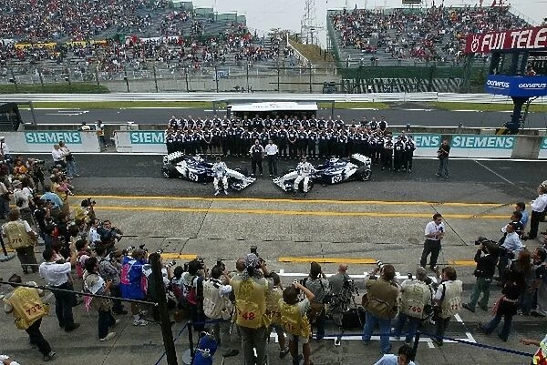 Formula One World Championship: A group photo for the Williams team