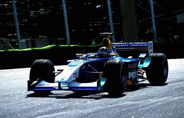 Formula One World Championship: Heinz-Harald Frentzen Sauber Petronas C22 benefited from starting with a full load of fuel in the spare car to