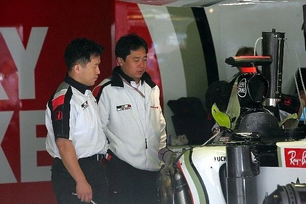 Formula One World Championship: Honda engineers in the BAR garage