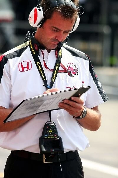 Formula One World Championship: Honda F1 employee with Kangaroo TV device