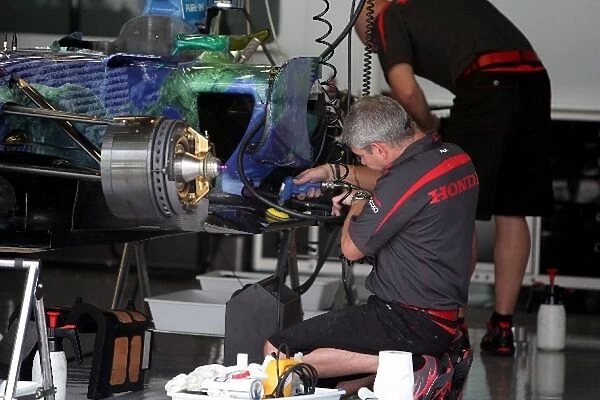 Formula One World Championship: Honda mechanics at work