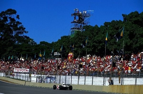 Formula One World Championship: Jacques Villeneuve at speed in his BAR Honda. He would be classified a disappointing 10th