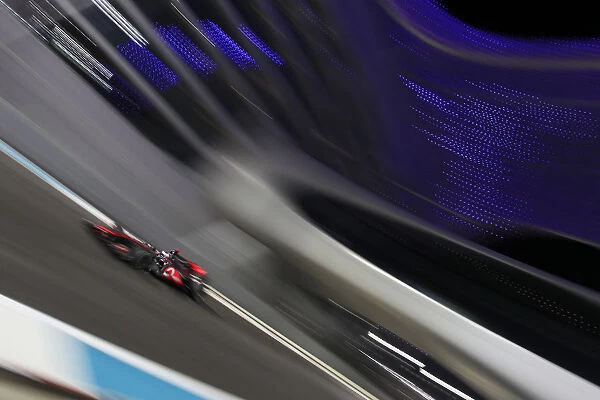 Formula One World Championship: Jenson Button McLaren MP4  /  25