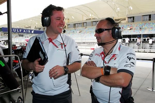 Formula One World Championship: Jody Egginton Force India F1 Race Engineer talks with Mike Gascoyne Force India F1 Chief Technical Officer