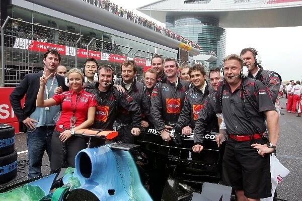 Formula One World Championship: Keanu Reeves Actor with the Honda team on the grid