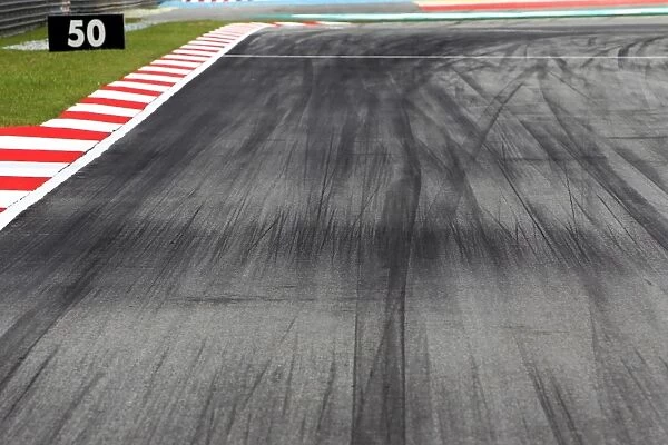Formula One World Championship: Main straight brake boards
