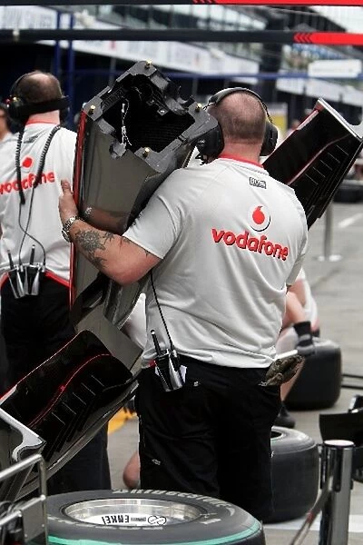 Formula One World Championship: McLaren MP4  /  24 front wing