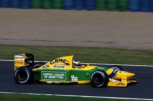 Formula One World Championship: Michael Schumacher Benetton B192 retired after an accident on lap 15