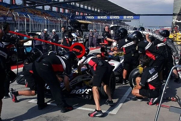 Formula One World Championship: Minardi pitstop practice