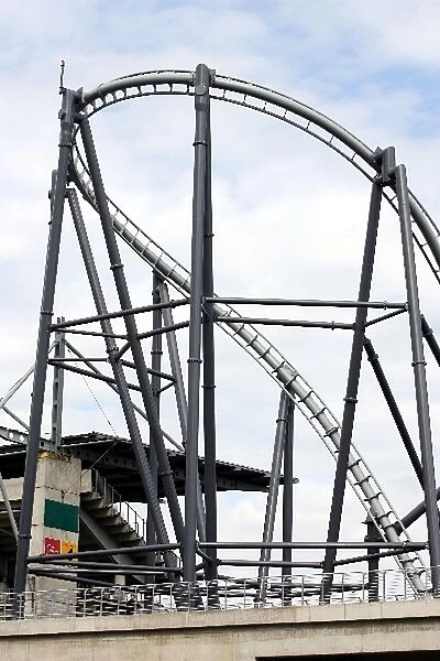Formula One World Championship: A new roller coaster alongside the circuit, the Ringracer