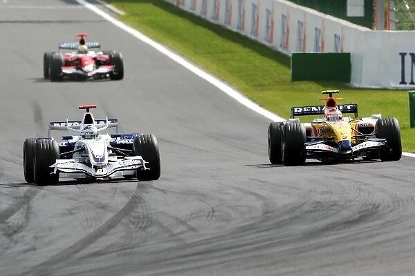 Formula One World Championship: Nick Heidfeld BMW Sauber F1.07 battles for position with Heikki Kovalainen Renault R27
