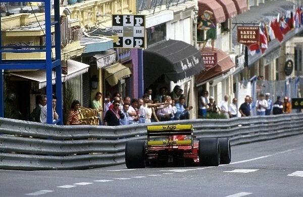 Formula One World Championship: Nigel Mansell Ferrari 641 heads for Mirabeau