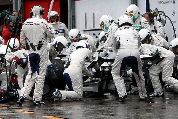 Formula One World Championship: Nose change for Nick Heidfeld BMW Sauber F1. 08