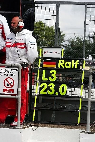 Formula One World Championship: Pit board for Ralf Schumacher Toyota