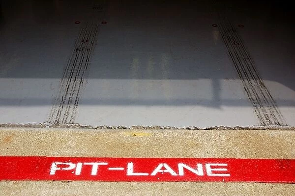 Formula One World Championship: The pit lane