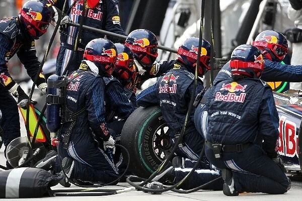 Formula One World Championship: Pitstop for Mark Webber Red Bull Racing RB5