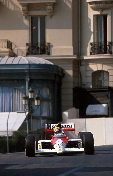 Formula One World Championship: Race winner Ayrton Senna McLaren MP4  /  5