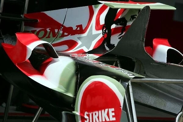 Formula One World Championship: Radical new colour scheme on the car of Anthony Davidson BAR Honda 006