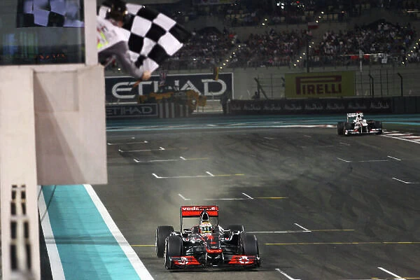 Formula One World Championship, Rd 18, Abu Dhabi Grand Prix, Race, Yas Marina Circuit, Abu Dhabi, UAE, Sunday 13 November 2011