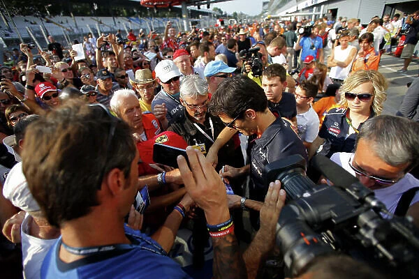 Formula One World Championship, Rd12, Italian Grand Prix, Preparations, Monza, Italy, Thursday 5 September 2013