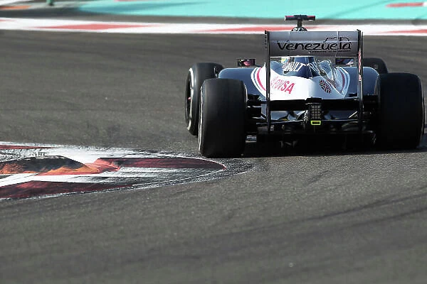 Formula One World Championship, Rd18, Abu Dhabi Grand Prix, Practice, Yas Marina Circuit, Abu Dhabi, UAE, Friday 2 November 2012