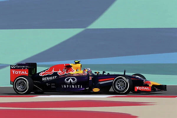Formula One World Championship, Rd3, Bahrain Grand Prix, Practice, Bahrain International Circuit, Sakhir, Bahrain, Friday 4 April 2014