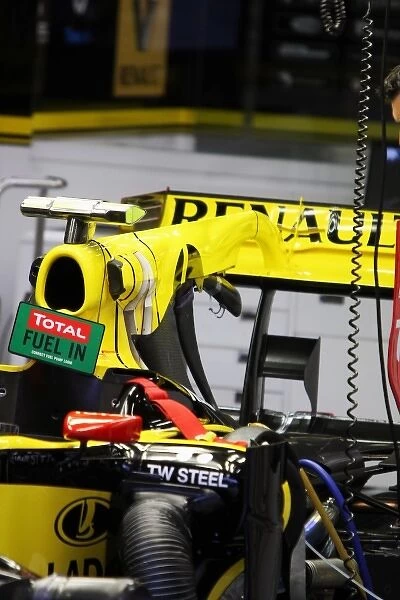 Formula One World Championship: Renault R30 F duct