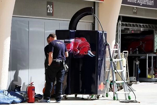 Formula One World Championship: Scuderia Toro Rosso Portrait preparations