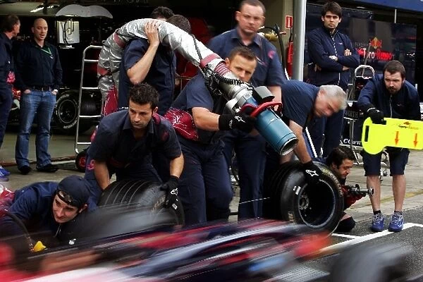 Formula One World Championship: Scuderia Toro Rosso practice pit stops