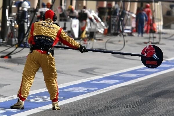 Formula One World Championship: Toro Rosso mechanic