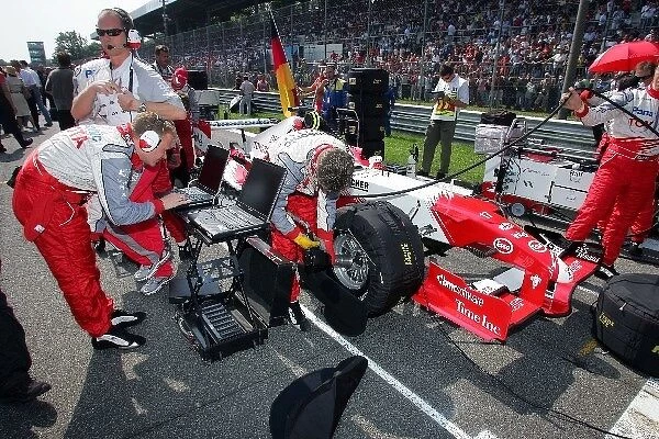 Formula One World Championship: Toyota TF105 of Ralf Schumacher on the grid
