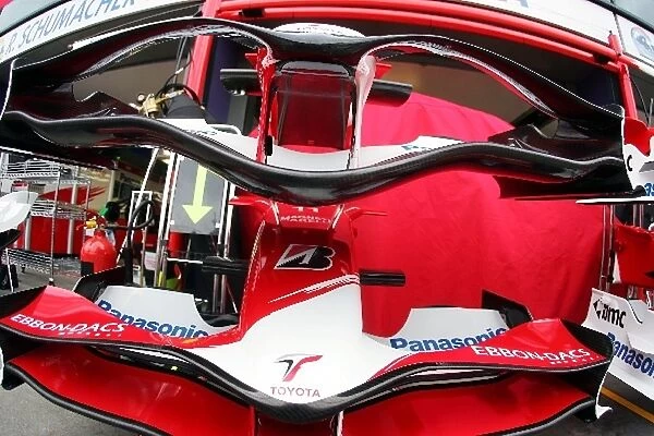 Formula One World Championship: Toyota TF107 front wings
