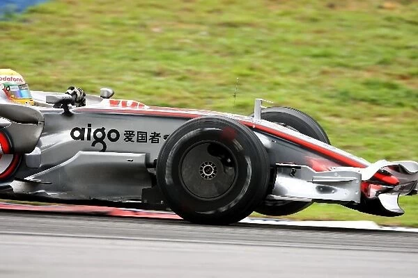 Formula One World Championship: The troublesome wheel cover for Lewis Hamilton McLaren Mercedes MP4  /  23