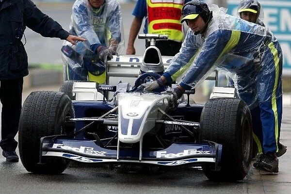 Formula One World Championship: Williams BMW FW25 showing the new front wing