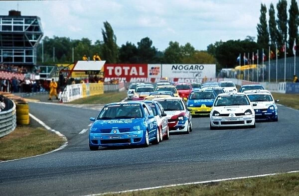 French Renault Clio Cup: Nogaro, France. 25 September 2001