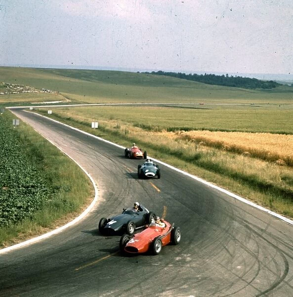 Gerino Gerini leads Jean Behra: 1958 French Grand Prix, Reims