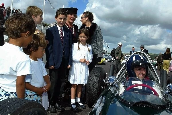 Goodwood Revival 2002: Damon Hill and the Hill family turned out for the Graham Hill Tribute